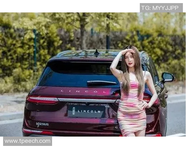 足球明星驾车风采大赏精彩瞬间合集让你领略球场外的魅力与风范 足球明星驾车风采大赏精彩瞬间合集让你领略球场外的魅力与风范